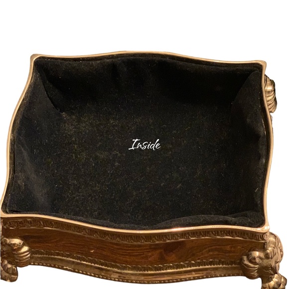 Royal Princess Vintage Lion Head Paw-Footed Silver Plate Jewelry Box. - Picture 5 of 6